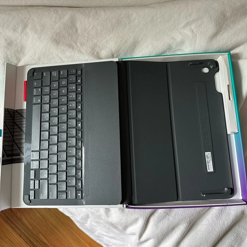 Logitech iPad Air 2 Keyboard Case